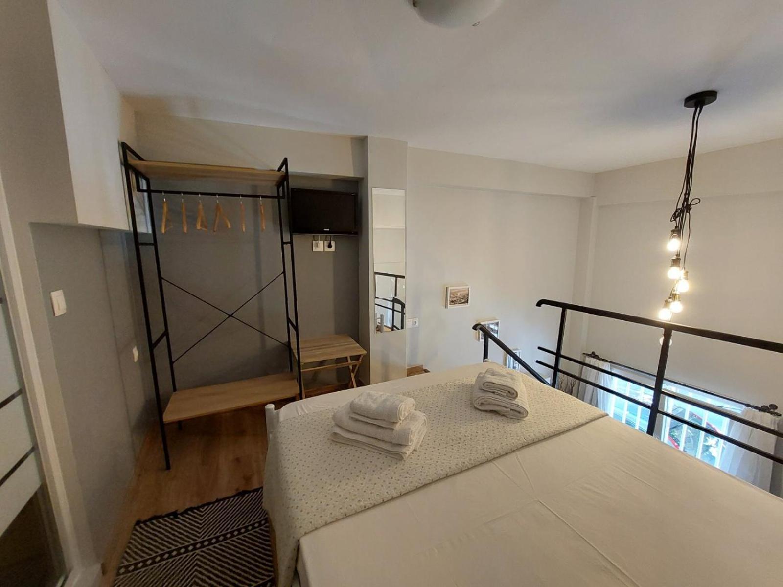Apartment Urban Minimalistic Maisonette!