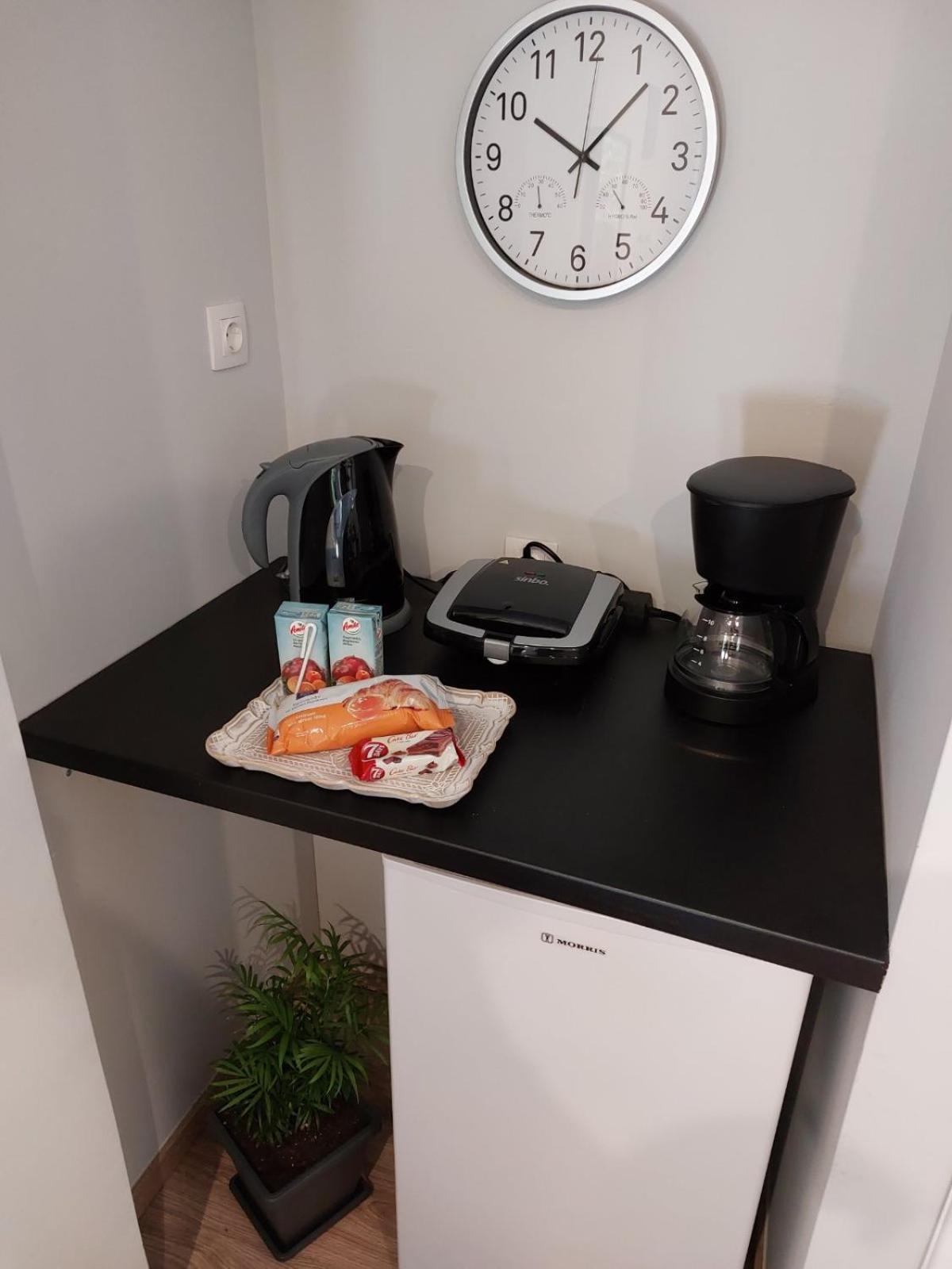 Urban Minimalistic Maisonette! Apartment